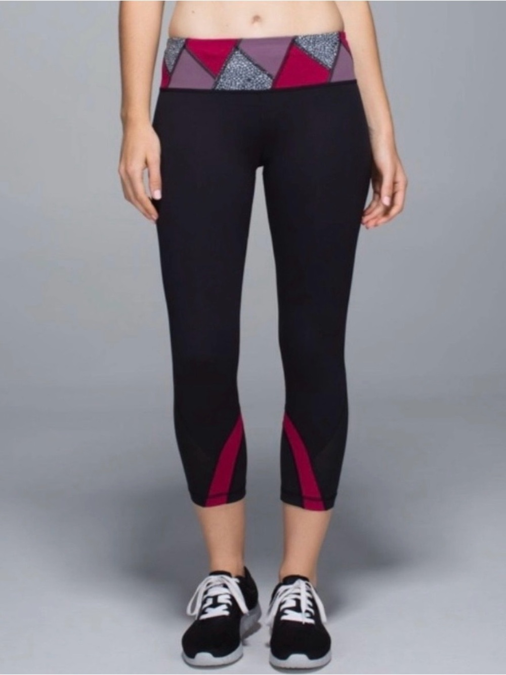 Lululemon Run: Inspire Crop ll 21” Fa14 Quilt 28 Bumble Berry Sz 6